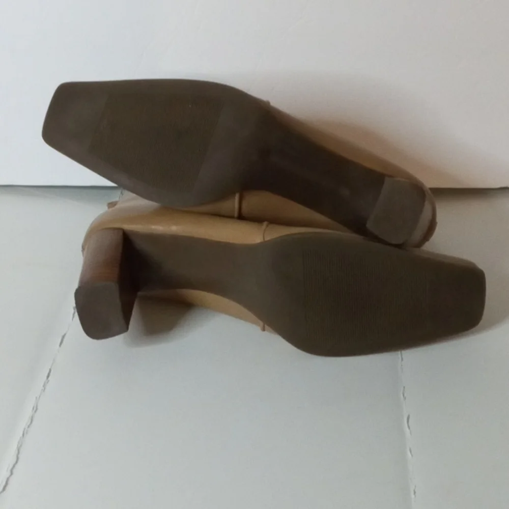 Worthington Women's Ankle Boots, US 10, Tan Slipon pre-owned - Picture 9 of 9
